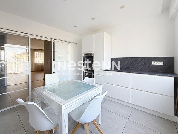 Grand Appartement Bron Type 5 pièces avec 3 chambres Balcon, Cave et Parking - 69500 BRON