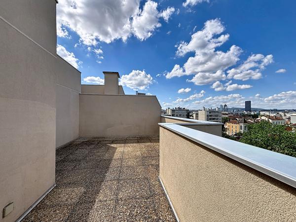 Appartement 5 pièces avec terrasses et vue dégagée à vendre à Lyon 8ème  MONPLAISIR