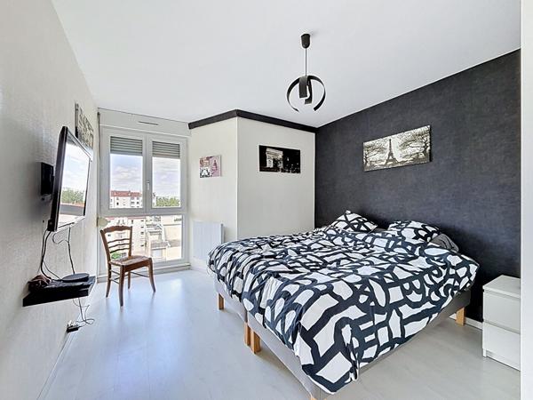 Appartement 5 pièces avec terrasses et vue dégagée à vendre à Lyon 8ème  MONPLAISIR