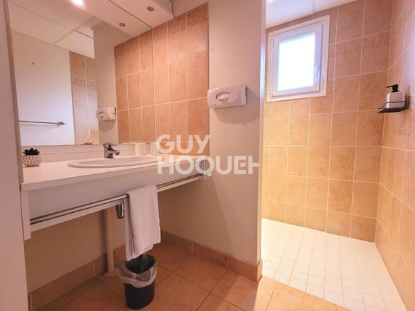 POUR INVESTISSEUR, Immeuble pour locations saisonnières à Colleville-sur-Mer, proche Omaha Beach.