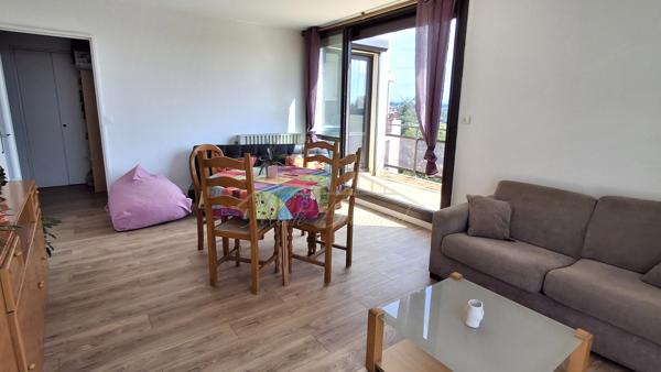 Saint-Pierre-d’Irube – T3bis 83 m² – Deux terrasses et vue panoramique