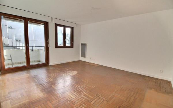 Appartement à vendre    2 pièces • 44,08 m2 Vincennes