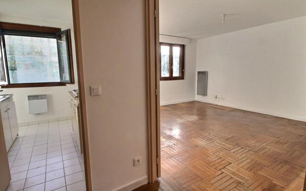 Appartement à vendre    2 pièces • 44,08 m2 Vincennes