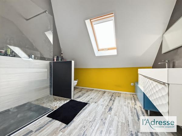 Maison Charleval 8 pièce(s) 190m2