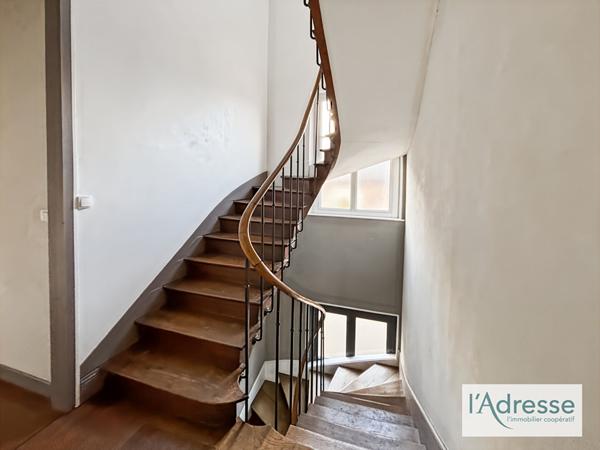 Maison Charleval 8 pièce(s) 190m2