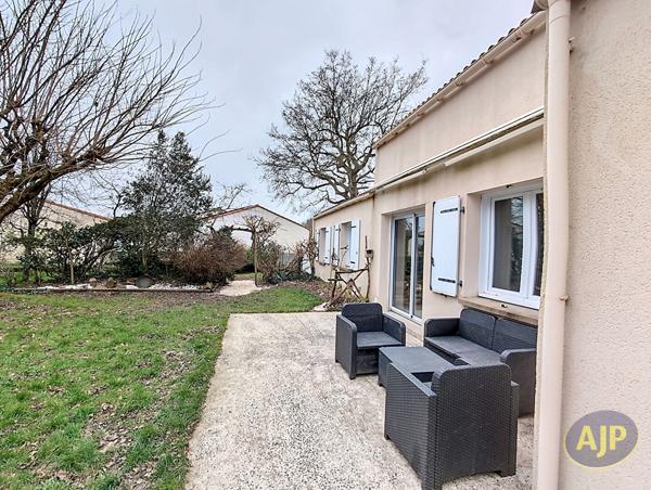 Vente maison Montaigu : 285 000 € - AJP Immobilier Montaigu