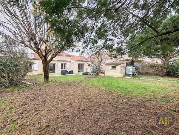 Vente maison Montaigu : 285 000 € - AJP Immobilier Montaigu