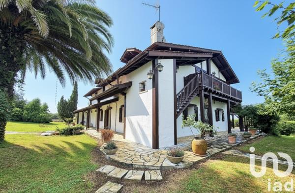 Maison à vendre 9 pièces 290 m² Villefranque