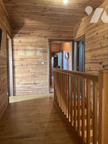 A VENDRE: Sur les hauteurs de GOURDON (Lot - 46) grande maison avec pigeonnier, en campagne, su...