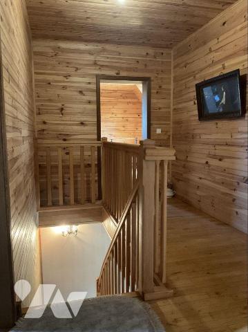 A VENDRE: Sur les hauteurs de GOURDON (Lot - 46) grande maison avec pigeonnier, en campagne, su...