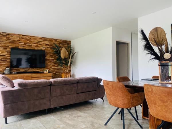 COUP DE COEUR ASSURE SUR CHAMBON ! VENEZ VITE DECOUVRIR CETTE PEPITE A 10 MIN DE LA GARE DE SURGERES !