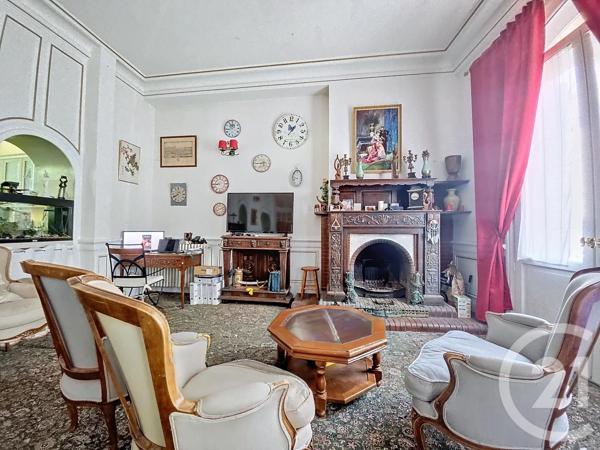 Maison à vendre  22 pièces - 609,54 m 2   CHATEL GUYON  - 63