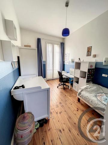 Maison à vendre  22 pièces - 609,54 m 2   CHATEL GUYON  - 63