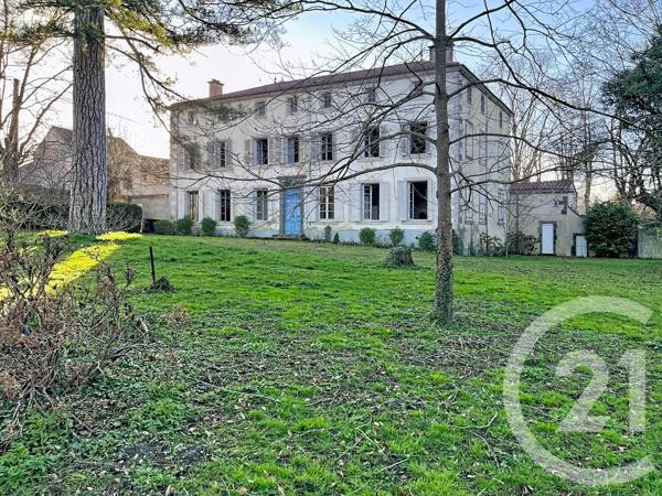 Maison à vendre  22 pièces - 609,54 m 2   CHATEL GUYON  - 63