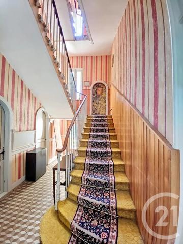 Maison à vendre  22 pièces - 609,54 m 2   CHATEL GUYON  - 63