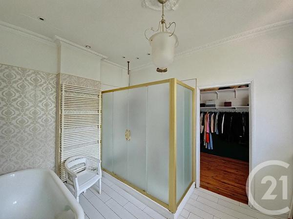 Maison à vendre  22 pièces - 609,54 m 2   CHATEL GUYON  - 63