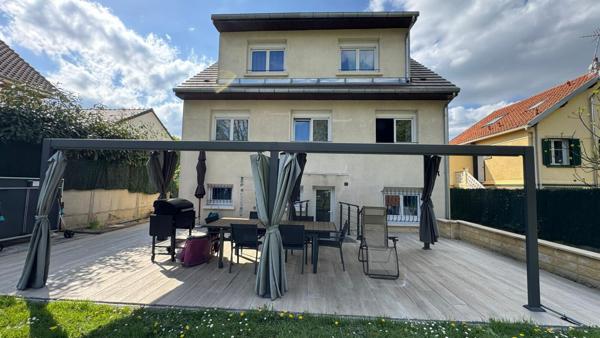 Belle maison familiale de 198 m² avec jardin et terrasse