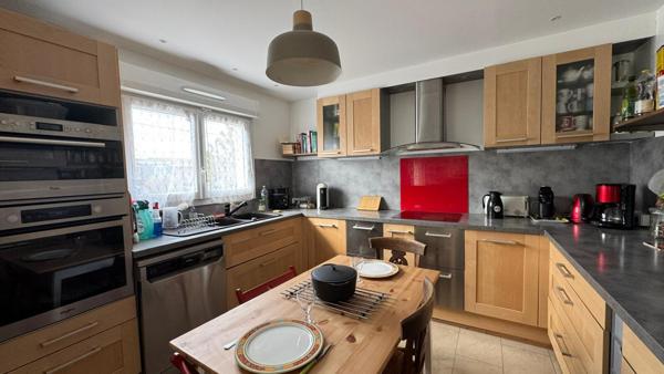 Belle maison familiale de 198 m² avec jardin et terrasse