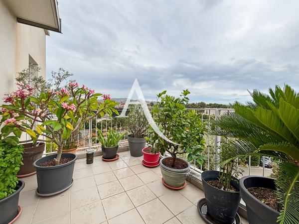 A VENDRE Appartement T4/5 de 87 m² avec terrasse et place de parking 13013 Marseille