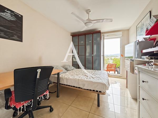 A VENDRE Appartement T4/5 de 87 m² avec terrasse et place de parking 13013 Marseille