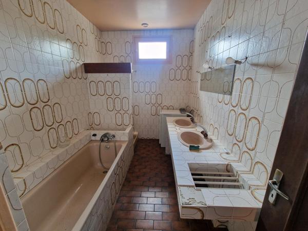 Maison de 308 M2 avec un fort potentiel de réamenagement