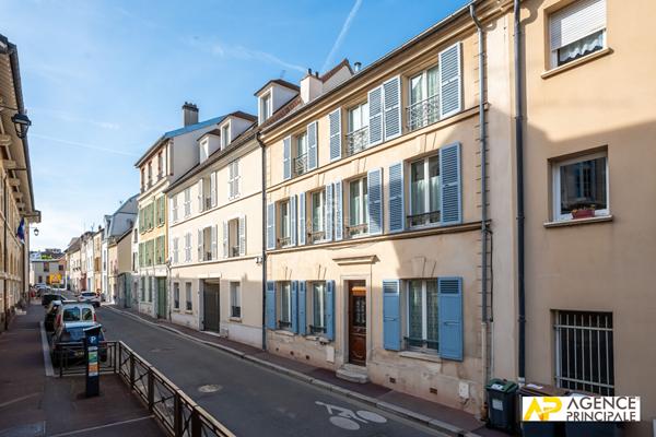 Maison de ville - 7 pièce(s) 138 m2 €760 000 ** - Référence 13419