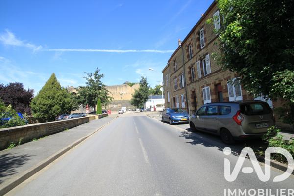 Immeuble à vendre 140 m² Sedan