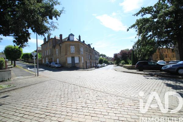 Immeuble à vendre 140 m² Sedan