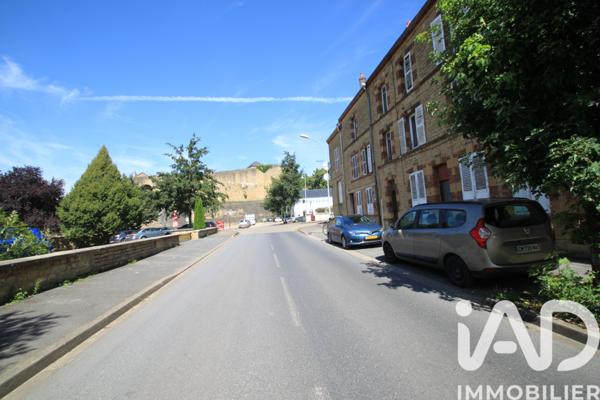 Immeuble à vendre 140 m² Sedan