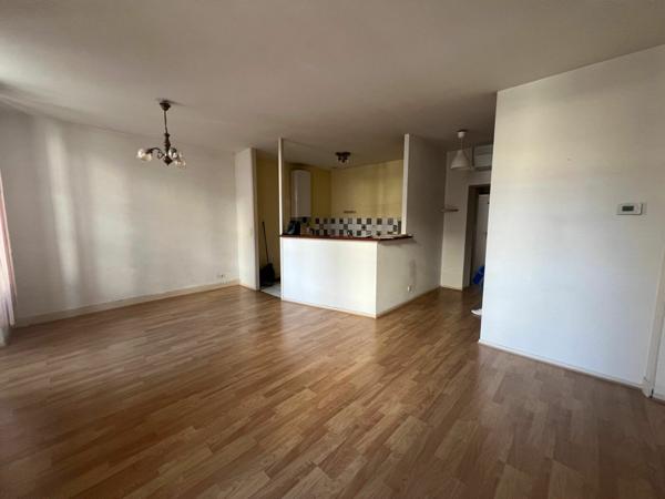 Appartement à louer    3 pièces •  Viviers