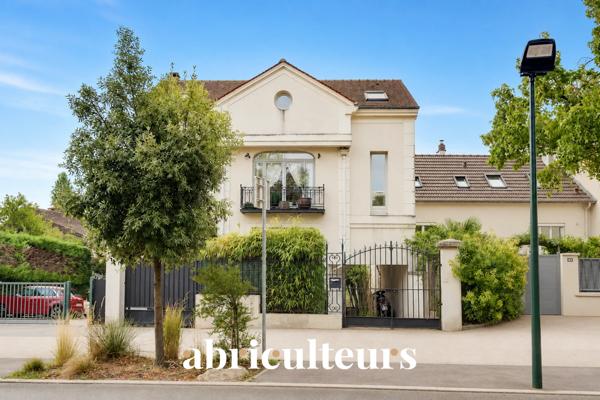 Maison individuelle atypique avec jardin et studio indépendant Garches