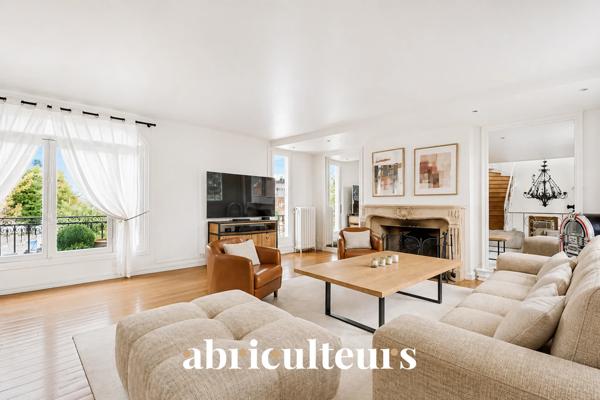Maison individuelle atypique avec jardin et studio indépendant Garches