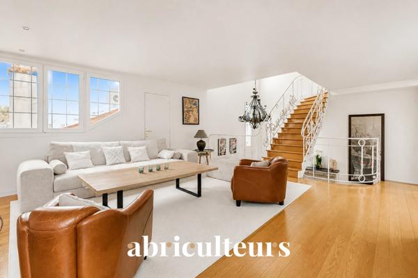 Maison individuelle atypique avec jardin et studio indépendant Garches
