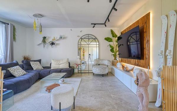 Maison à vendre    6 pièces • 210 m2 Cachan