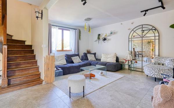 Maison à vendre    6 pièces • 210 m2 Cachan