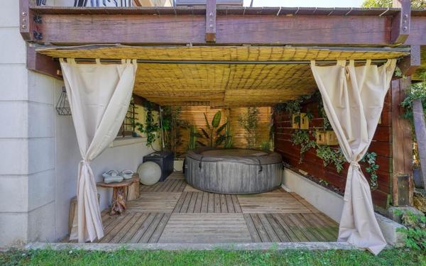 Maison à vendre    6 pièces • 210 m2 Cachan