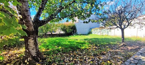 Maison à vendre |  Saint-Aulaye |  4 pièces | 79 m²