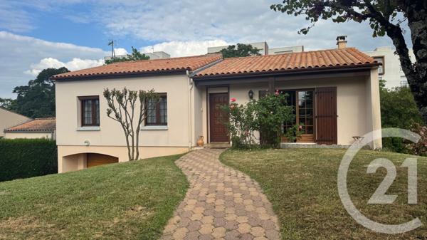 Maison à vendre  4 pièces - 89,57 m2 SAINTES - 17