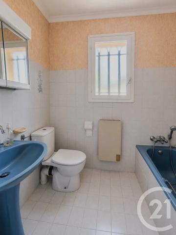 Maison à vendre  4 pièces - 115 m 2   LA MOLE  - 83