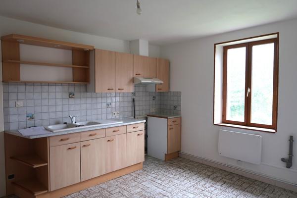 Appartement 4 pièces avec jardin, garage et cave