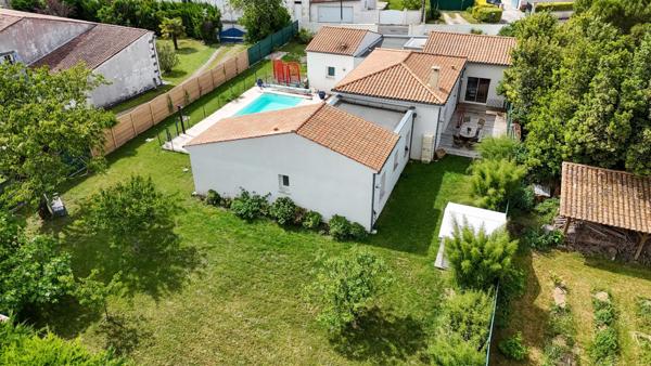 Maison contemporaine proche école et centre de Royan