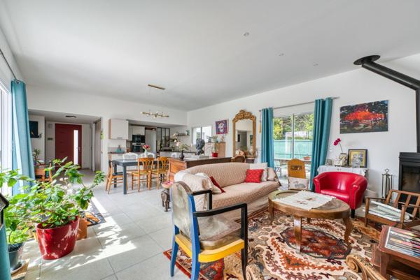 Maison contemporaine proche école et centre de Royan