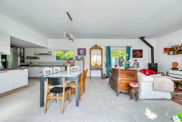 Maison contemporaine proche école et centre de Royan