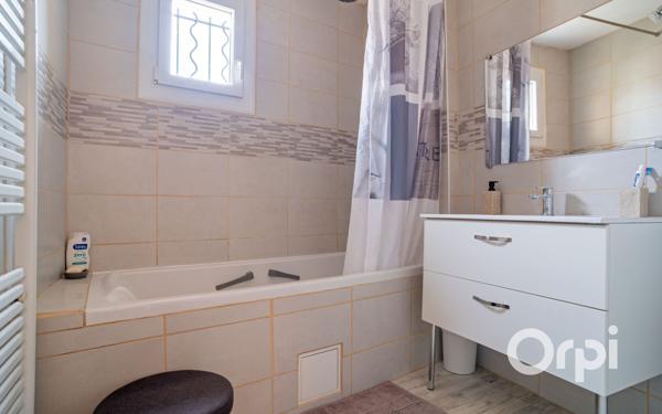 Maison à vendre    6 pièces •  Redessan