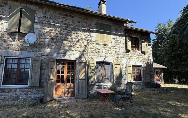 Maison à vendre    5 pièces •  Le Malzieu-Ville
