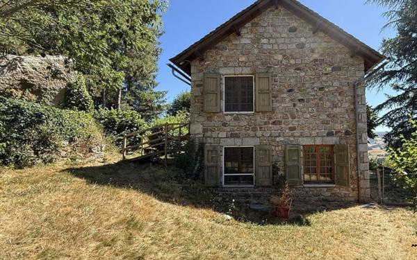 Maison à vendre    5 pièces •  Le Malzieu-Ville