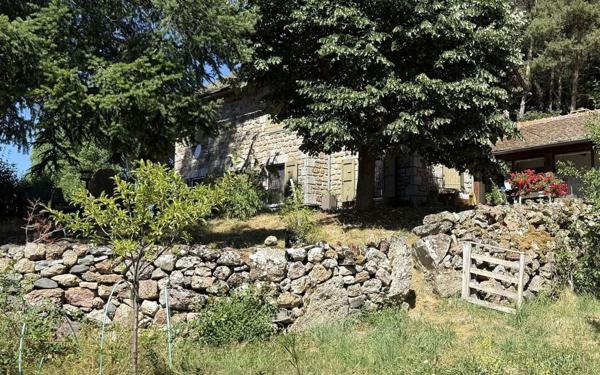 Maison à vendre    5 pièces •  Le Malzieu-Ville