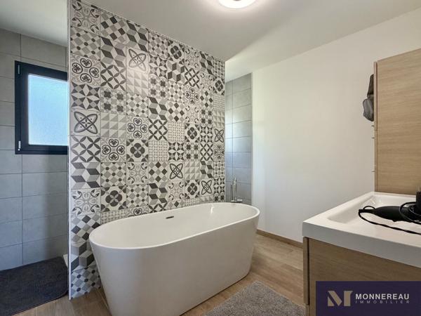 MAISON CONTEMPORAINE DE PLAIN-PIED AVEC PISCINE Détails des diagnostics énergétiques