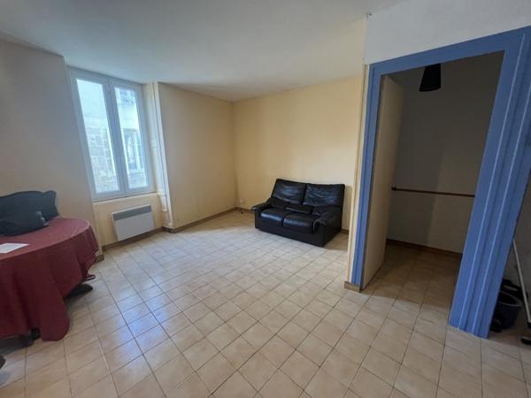 Maison à vendre |  Saint-Jean-d'Angély |  3 pièces | 63 m²