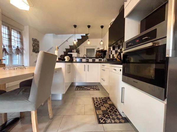 Immeuble / Maison de 125m² avec terrasse et garage AUBIERE